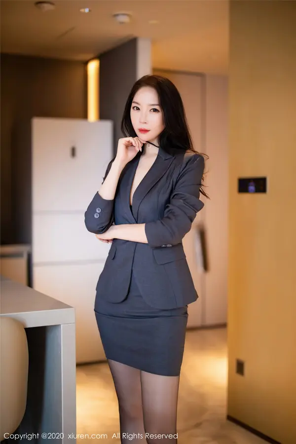 Vol. 02582 梦心月(105P)