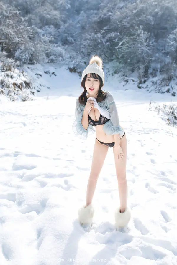 Vol. 00720 兜豆靓Youlina(52P)