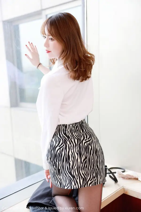 Vol. 0476 yoo优优(53P)