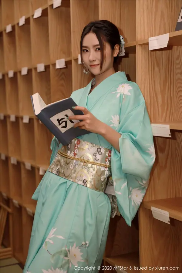 Vol. 0332 方子萱(73P)