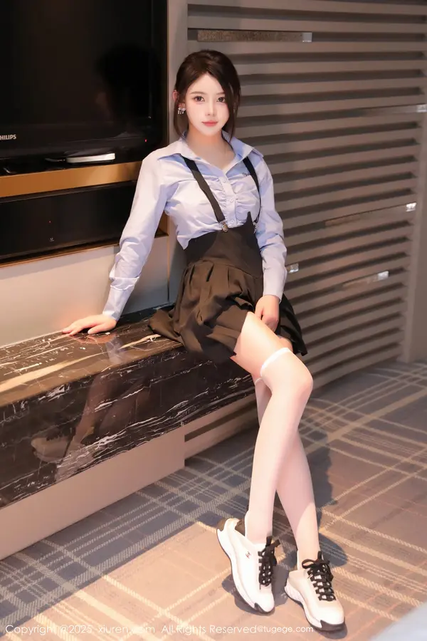 Vol. 09819 爱酱里(81P)