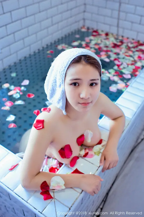 Vol. 01050 久久Aimee(45P)