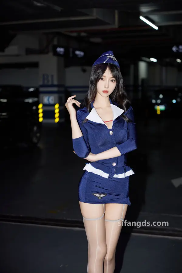 Vol. 9418 玥儿玥《私购流出》(93P + 6V)