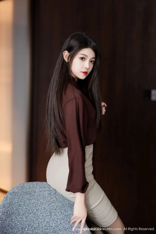 Vol. 09868 初梦瑶(84P)