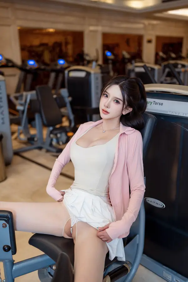 Vol. 0408 李丽莎《私购流出》(90P)