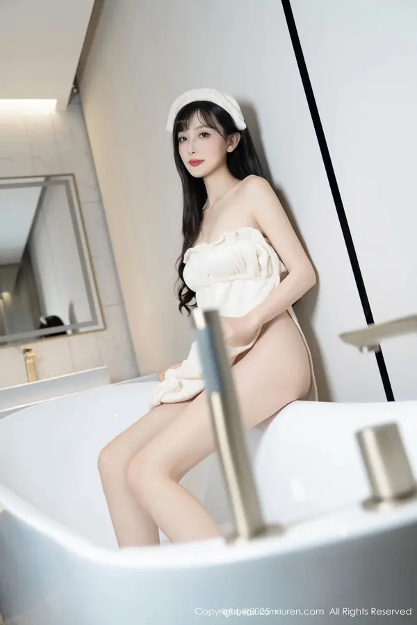 Vol. 10005 樱桃小阑子(88P)