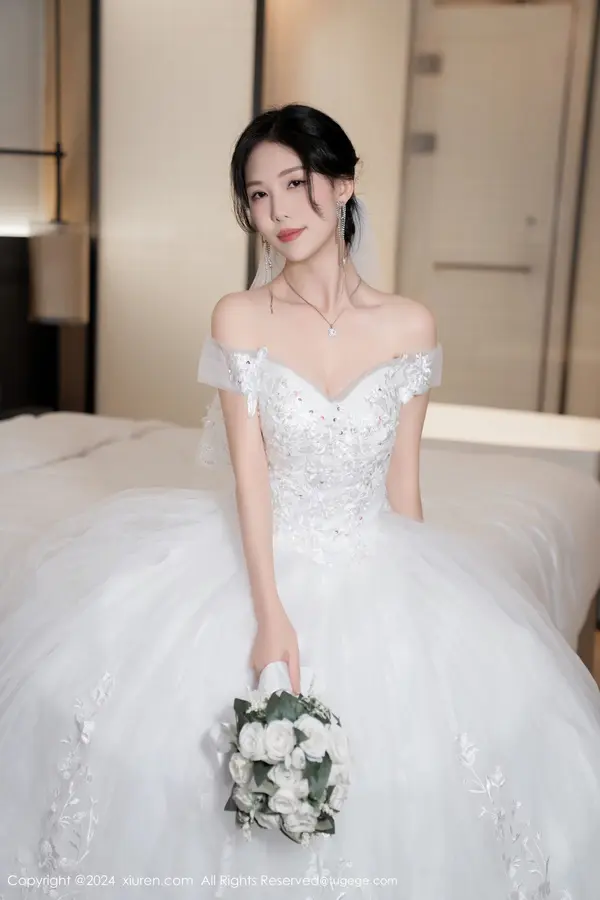 Vol. 08998 利世(101P)