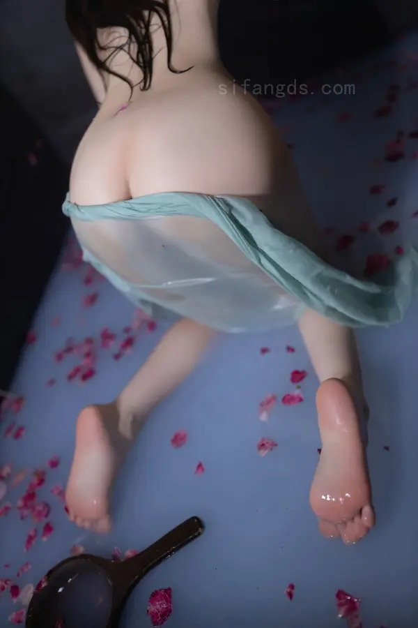 鱼子酱Fish《花瓣浴》(120P)