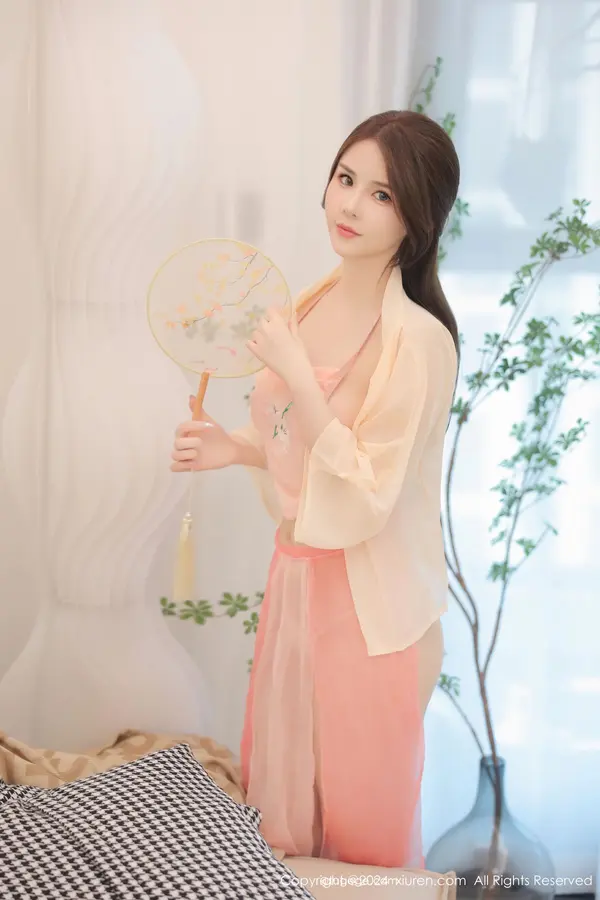 Vol. 08906 软软酱(90P)