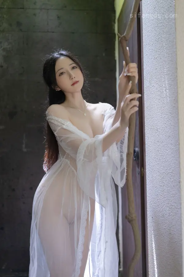 Vol. 10173 鱼子酱Fish《私购流出》(120P)