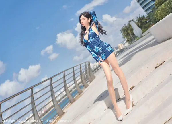Vol. 04563 周于希Sally(73P)