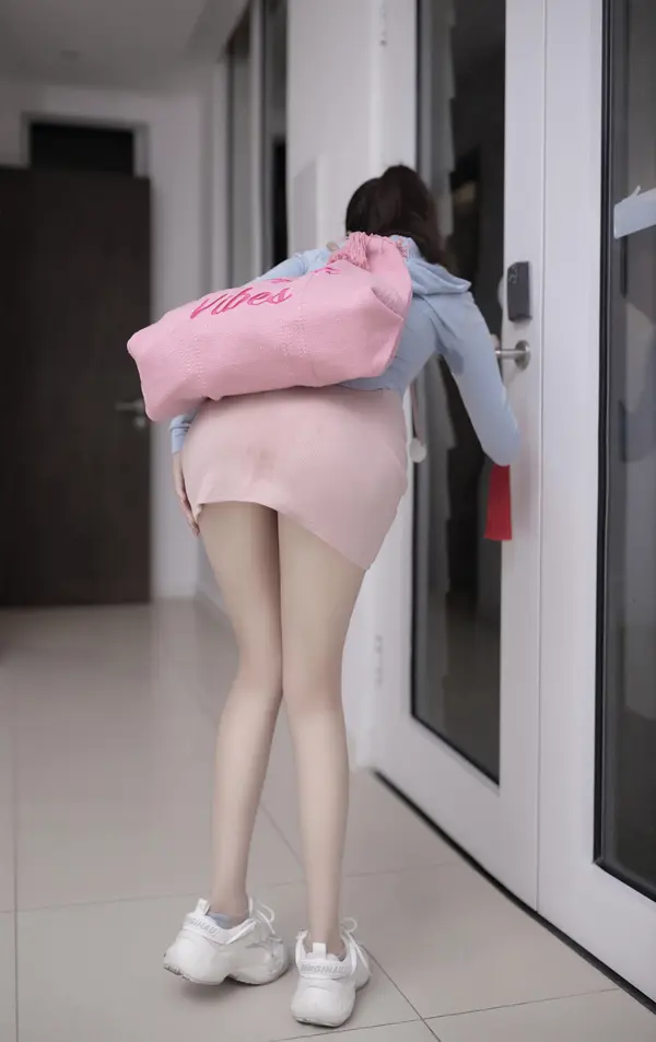 鱼子酱Fish《等下班的人》(130P)