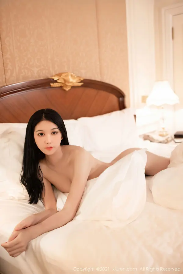 Vol. 04270 李雅柔182CM(45P)