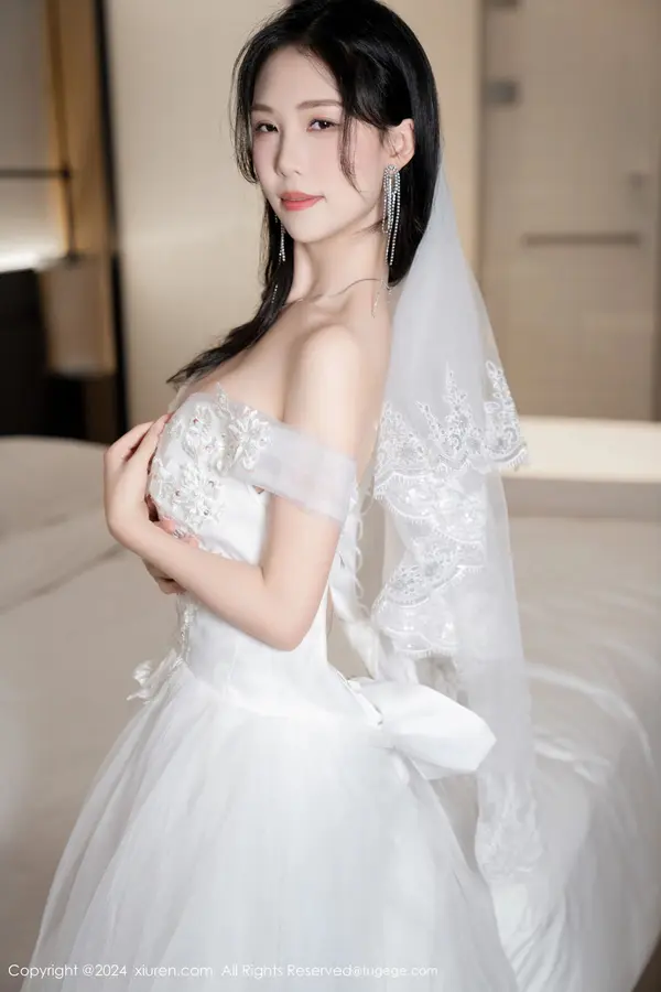Vol. 08998 利世(101P)