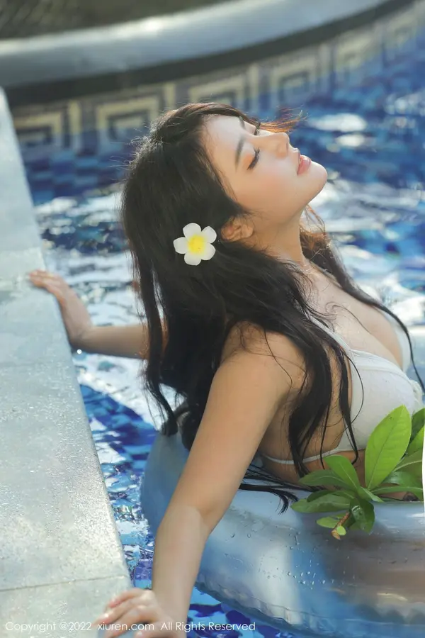 Vol. 05370 Manuela玛鲁娜(53P)
