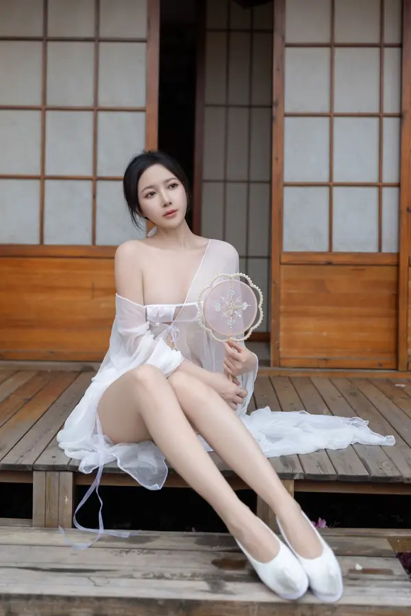 Vol. 8927 鱼子酱Fish《花想容》(120P)