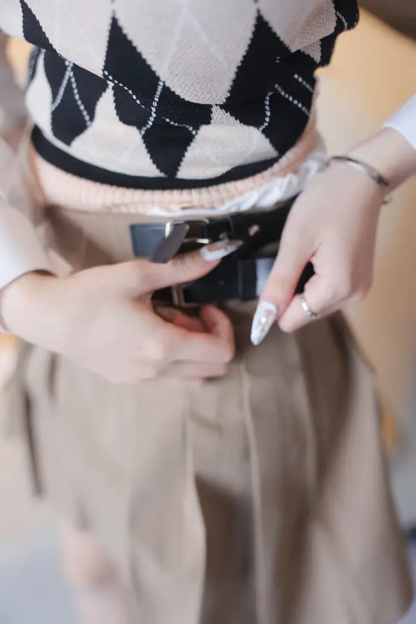 谢小蒽《电动棒》(139P + 4V)