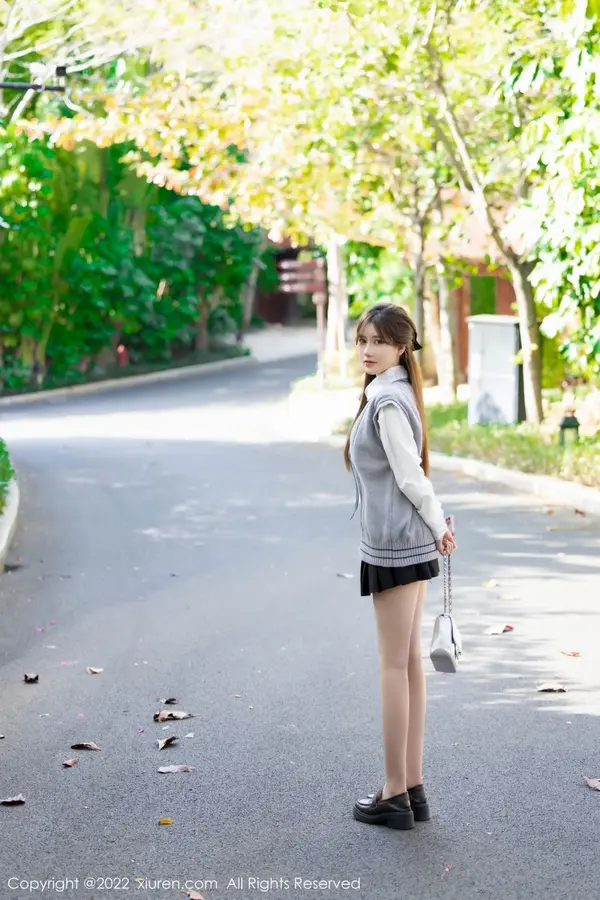 Vol. 04896 美桃酱(53P)