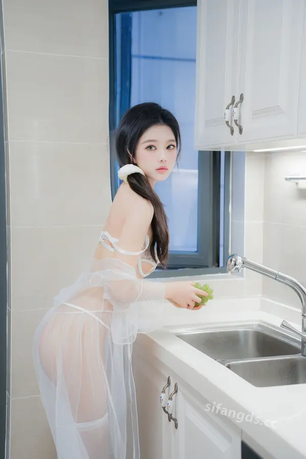 Vol. 09031 于诺诺ise《私购流出》(93P + 3V)