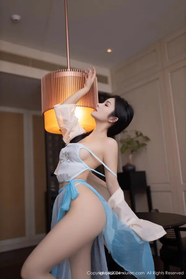 Vol. 08691 谭小灵(81P)