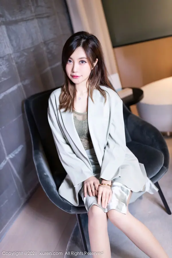 Vol. 04353 绮里嘉(49P)