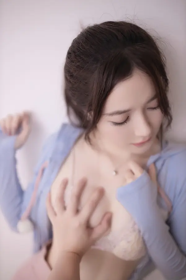 鱼子酱Fish《等下班的人》(130P)