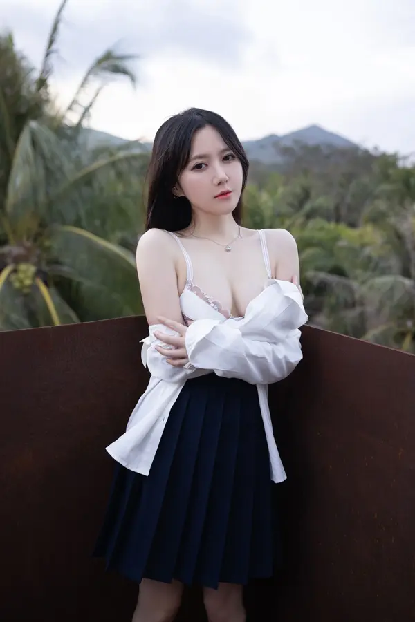 鱼子酱Fish《外出回忆录》(120P)