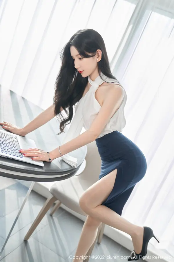 Vol. 05948 周于希Sally(71P)