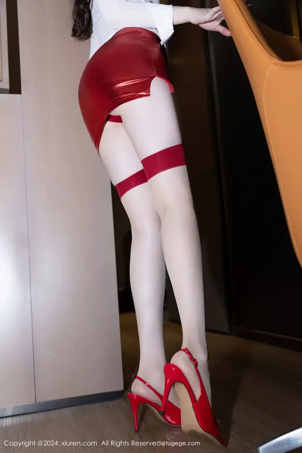 Vol. 08719 梦心玥(102P)