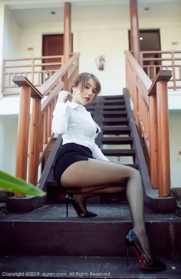 Vol. 01606 黄楽然(57P)