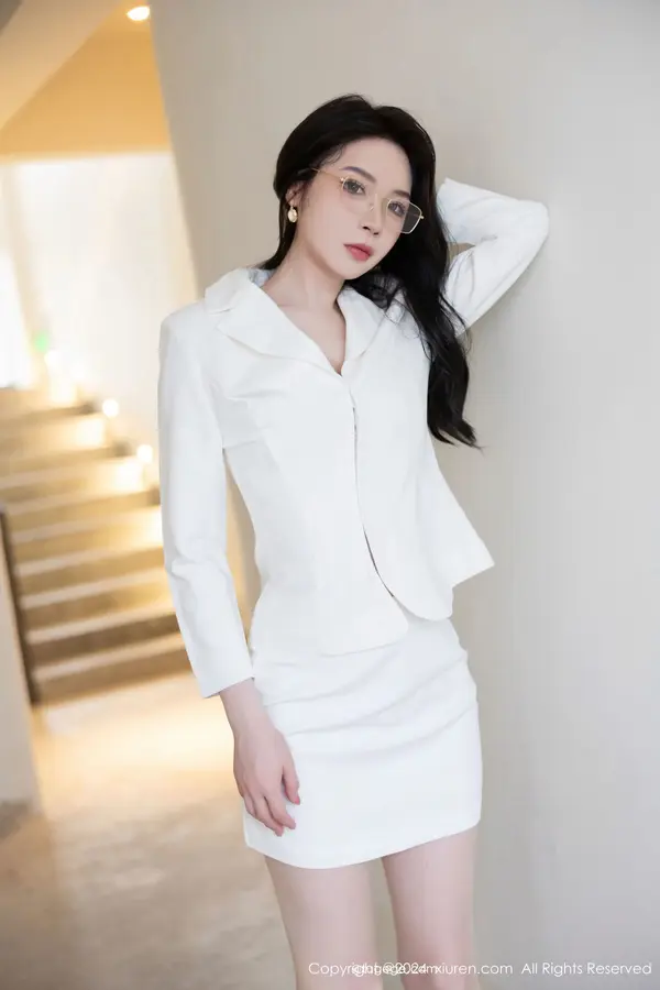 Vol. 09222 梦心玥(81P)