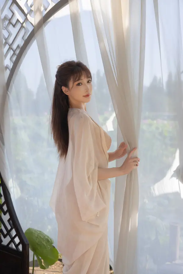 Vol. 10630 陆萱萱《私购流出》(91P)