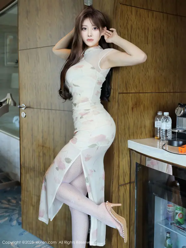 Vol. 10364 梨霜儿(81P)