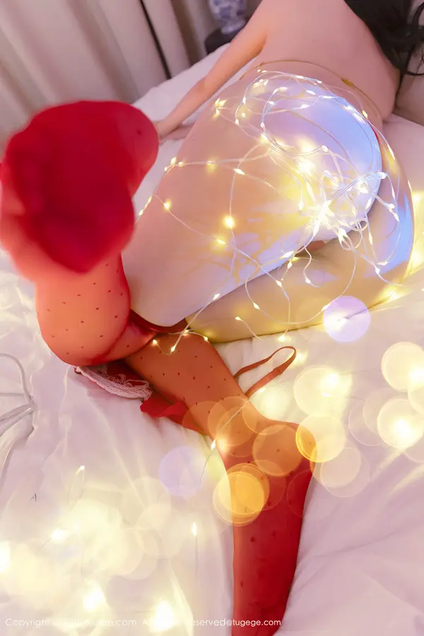 Vol. 11154 汐汐爱吃草莓(79P)