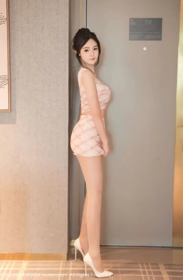 Vol. 08419 金小依(81P)