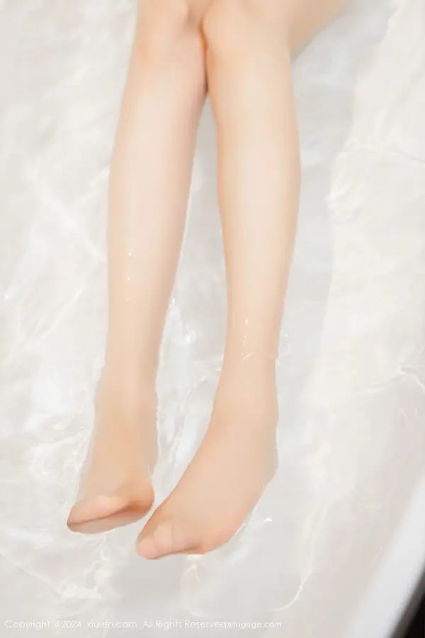Vol. 08998 利世(101P)