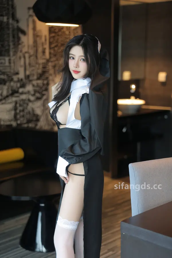 Vol. 9045 袁圆《私购流出》(82P + 2V)