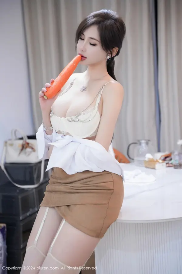 Vol. 08083 Carol周妍希(97P)