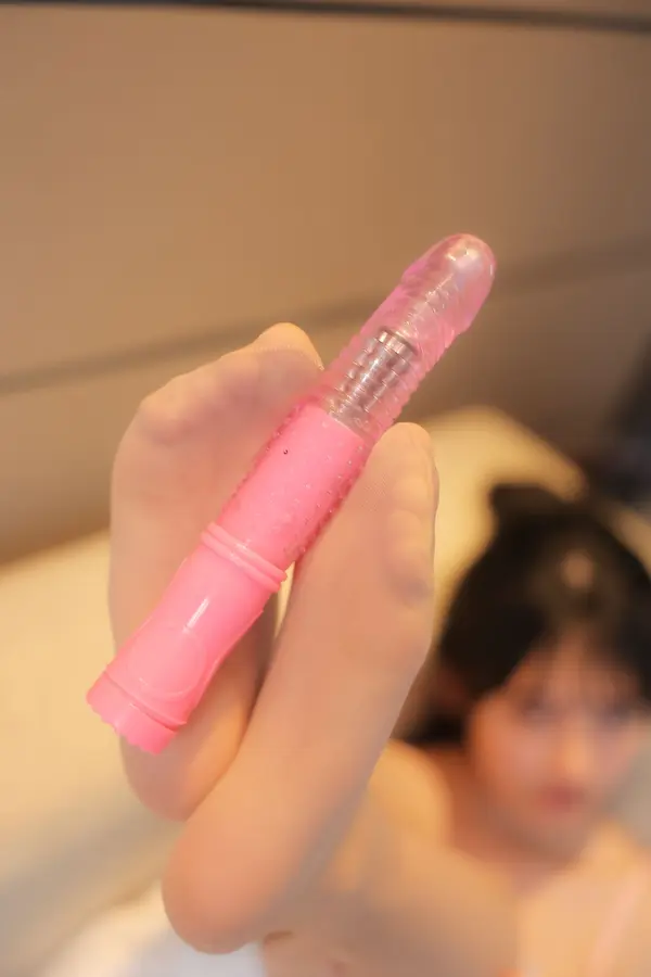谢小蒽《电动棒》(139P + 4V)