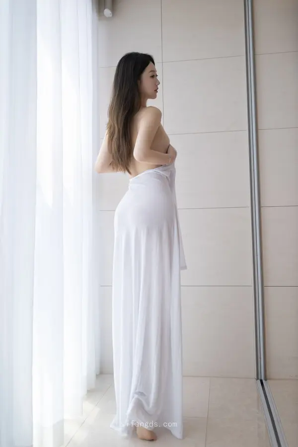 Vol. 9840 唐安琪《私购流出》(93P + 2V)