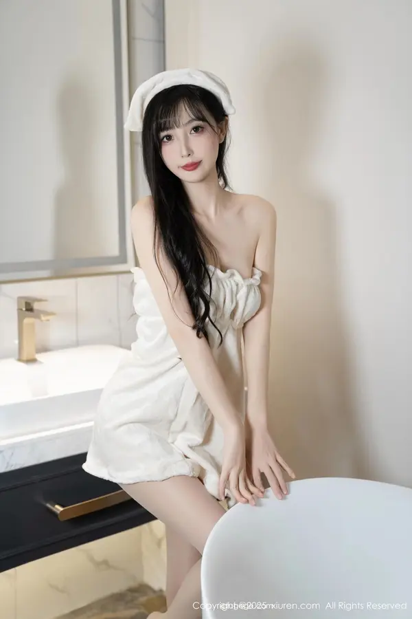 Vol. 10005 樱桃小阑子(88P)