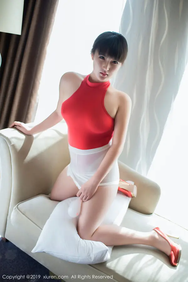 Vol. 01617 思思sisi(42P)