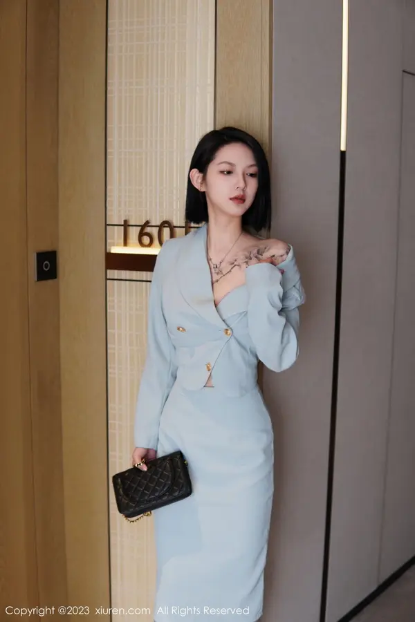 Vol. 06885 乔一一(75P)