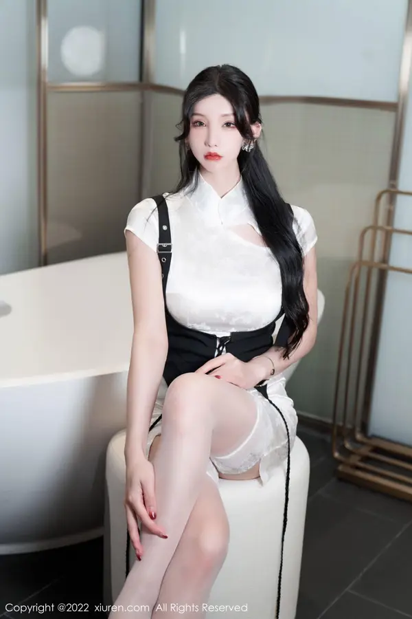 Vol. 05701 周于希Sally(76P)