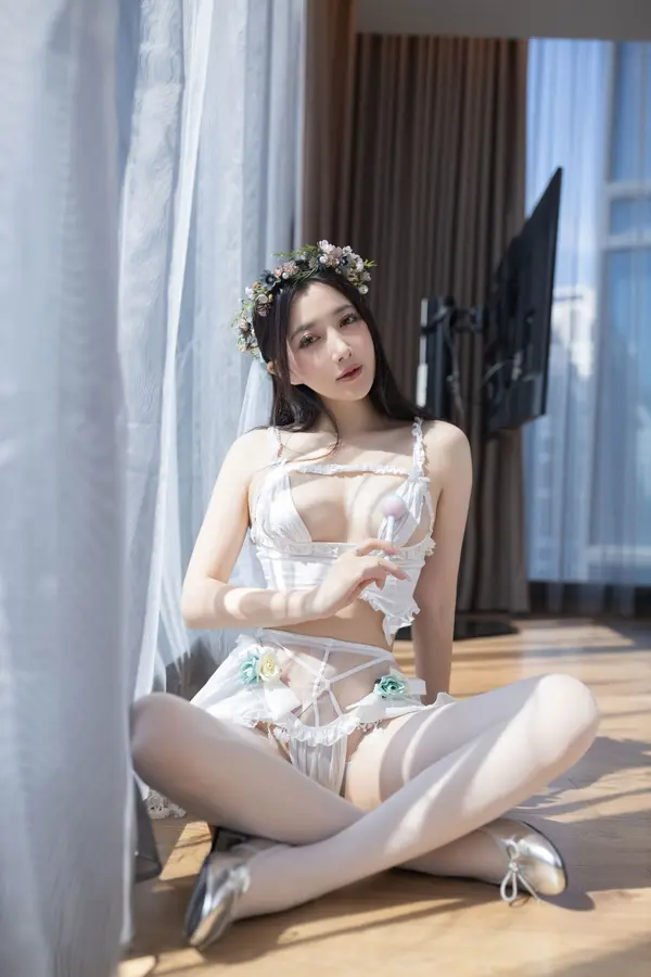 鱼子酱Fish《在逃公主》(120P)