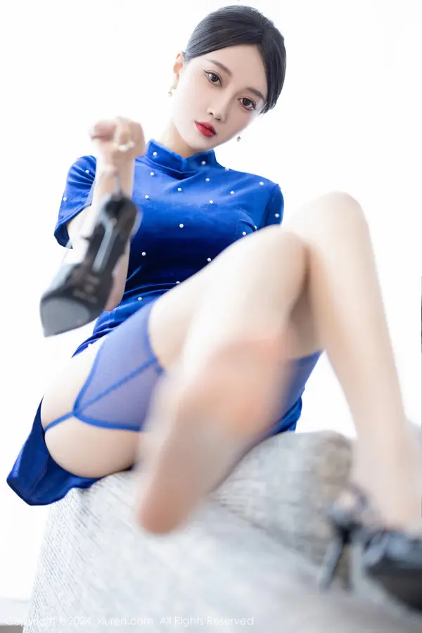 Vol. 08298 玥儿玥(81P)