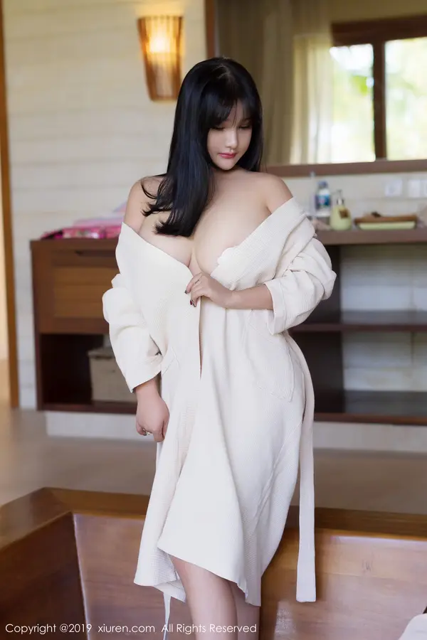 Vol. 01603 小尤奈(51P)