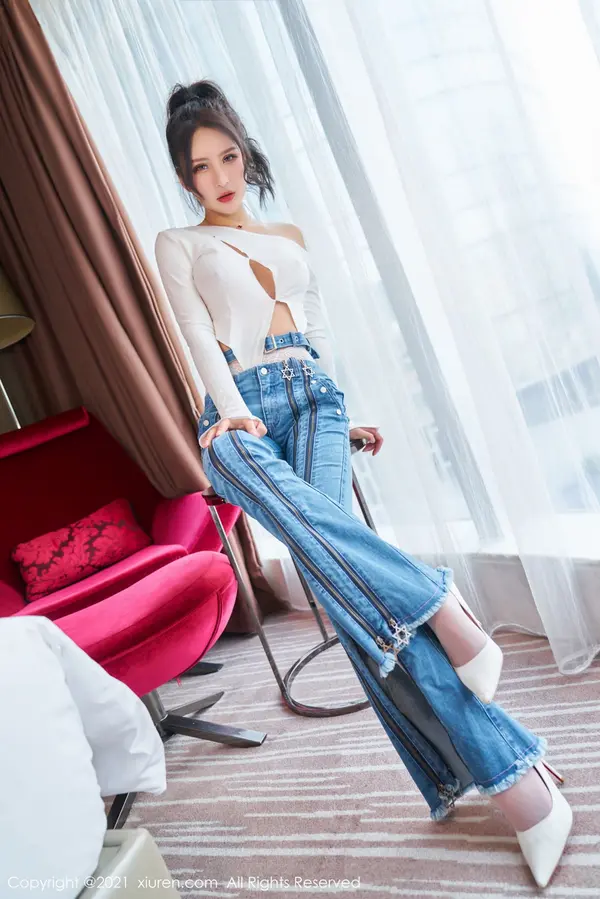 Vol. 03720 Emily尹菲(65P)