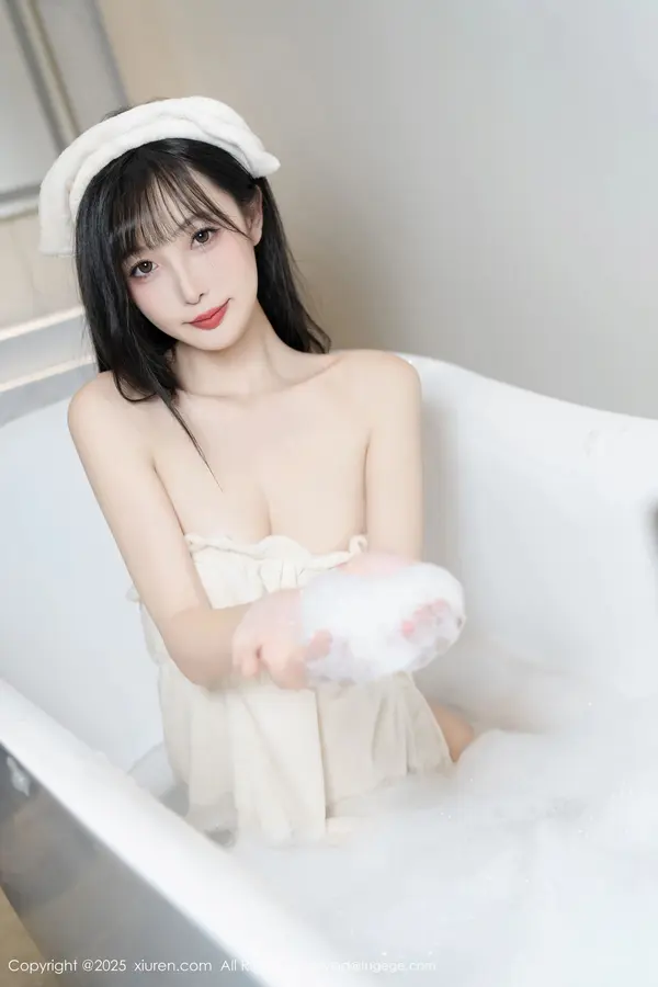 Vol. 10005 樱桃小阑子(88P)