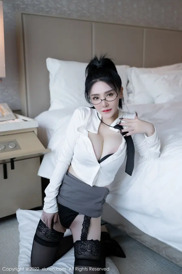 Vol. 05856 潘娇娇(119P)